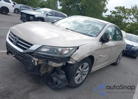 2015 Honda Accord Lx z USA, uszkodzony, nr VIN 1HGCR2F3XFA059061